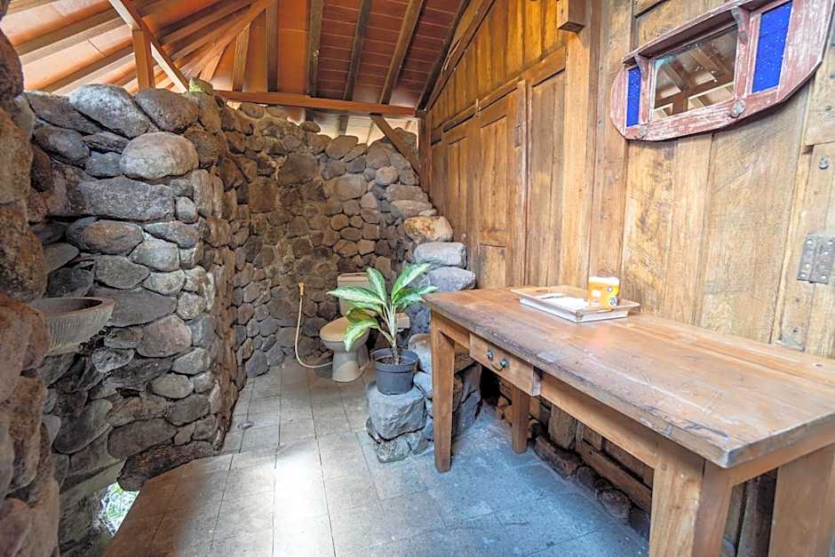 Tembi - Historical Home