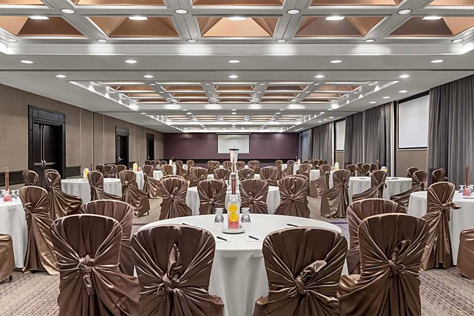 Crowne Plaza Kitchener-Waterloo By IHG