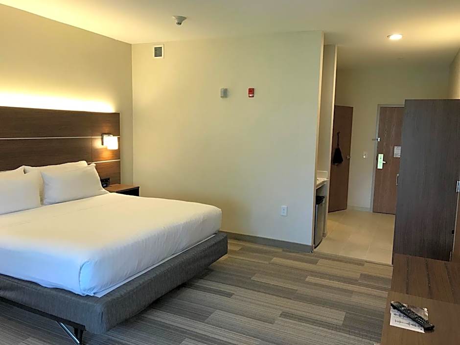 Holiday Inn Express Rochester-Victor By IHG