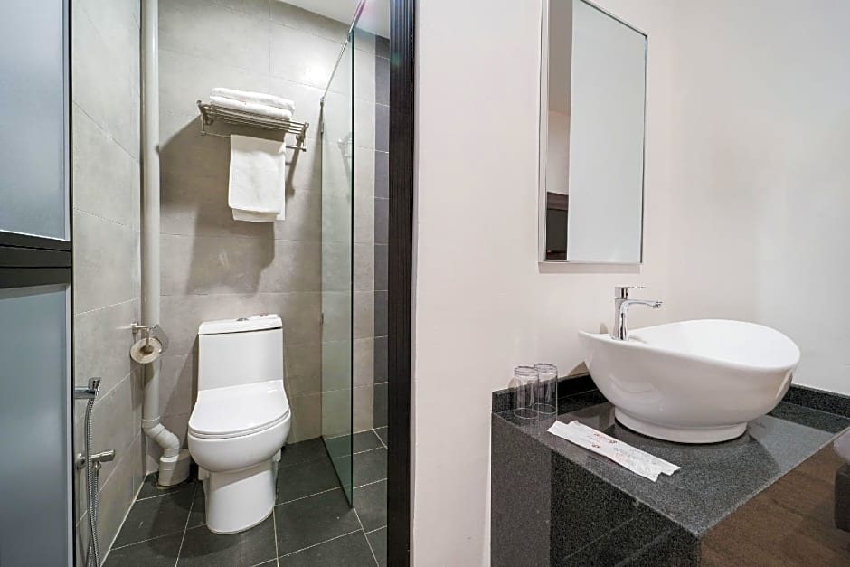 Capital O 89386 Stay 365 Hotel