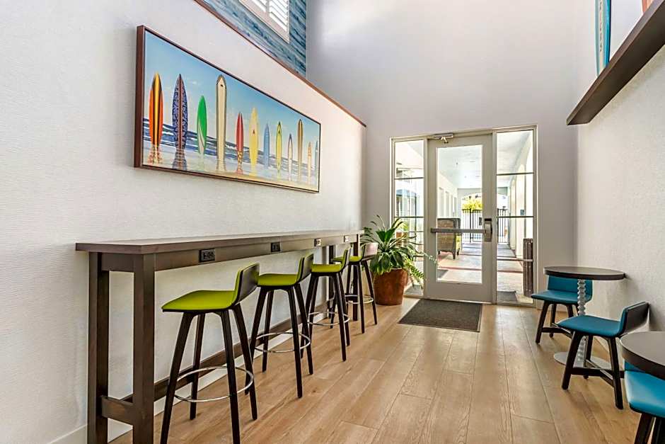 Best Western Plus Capitola By-The-Sea Inn & Suites