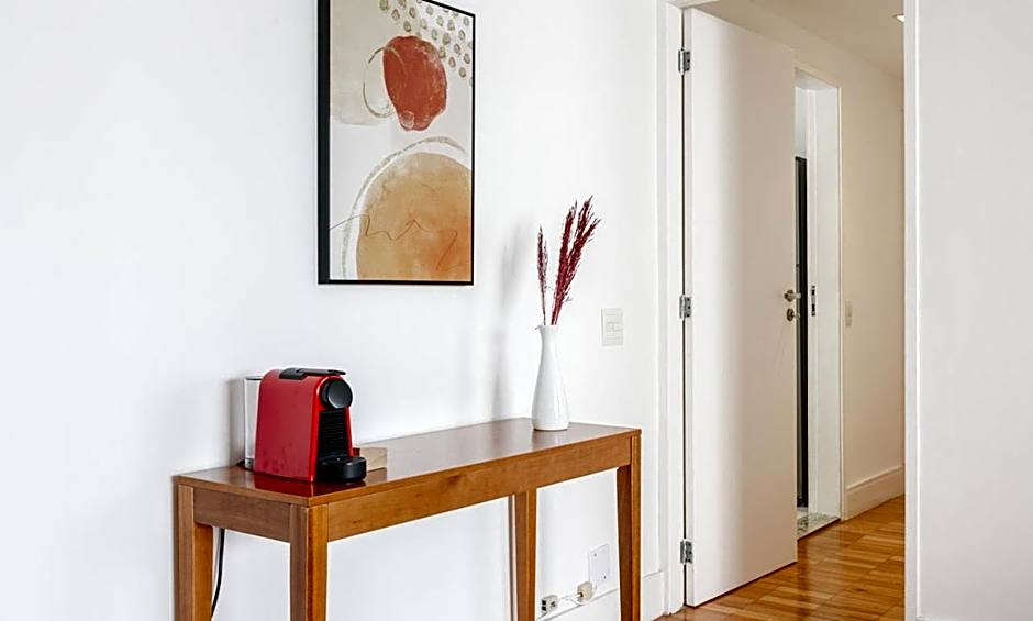 Tabas Maravilhoso apê 3 quartos Leblon LB0035