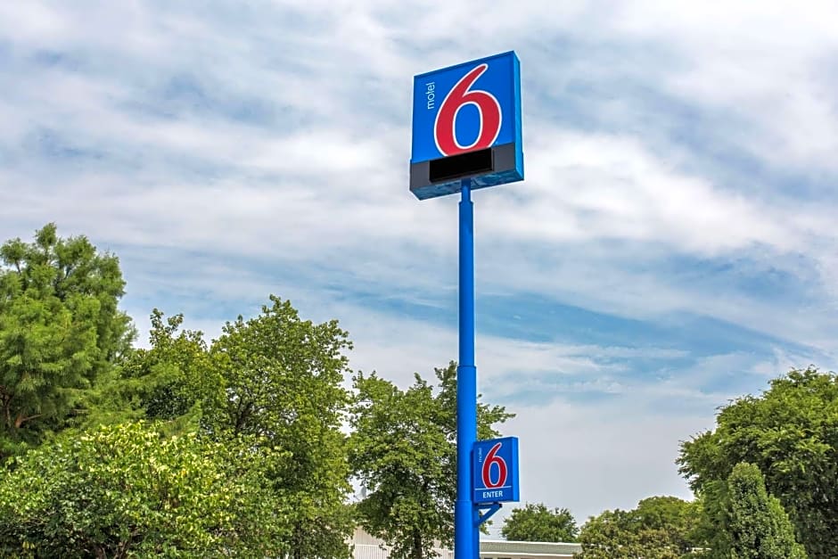 Motel 6 Nashville - Goodlettsville