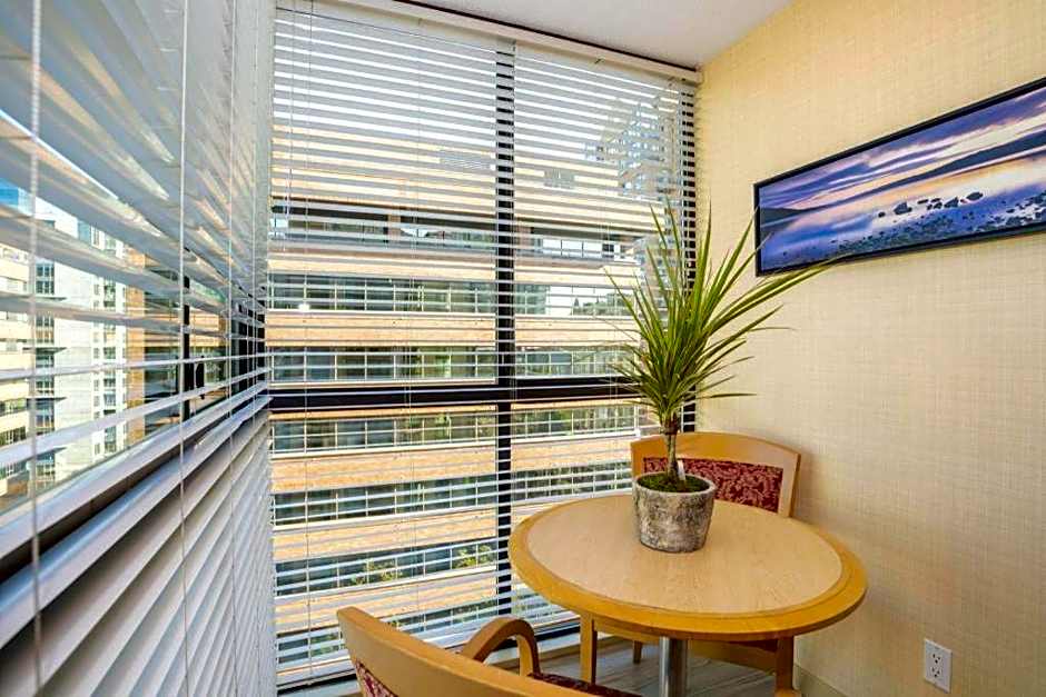 Landis Hotel & Suites