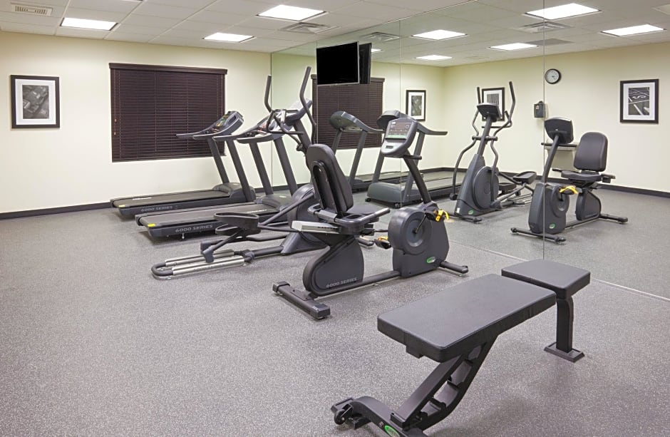 Holiday Inn Express & Suites Davenport North