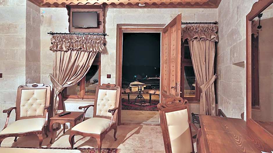 Phocas Cave Suites