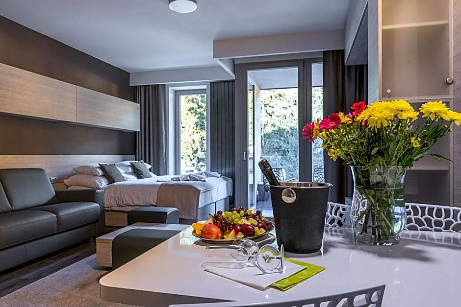 HOTEL PECR WELL
