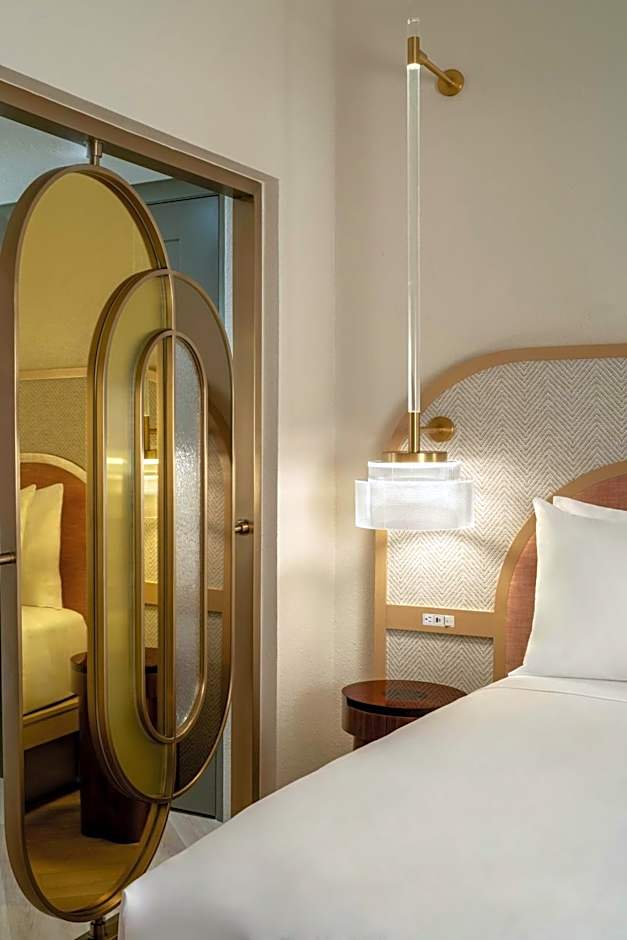 The Luce, St. Pete Beach, a Tribute Portfolio Hotel