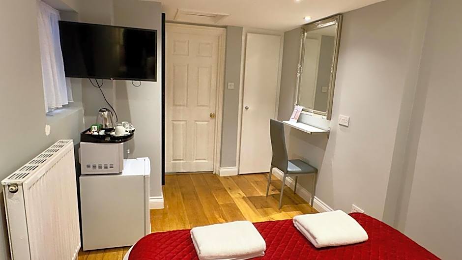 Classic Hyde Park Hotel