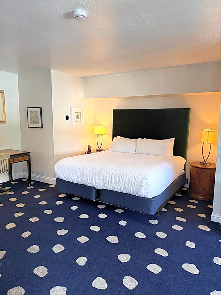 The Sterling Hotel