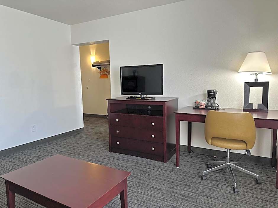 Quality Inn & Suites Everett