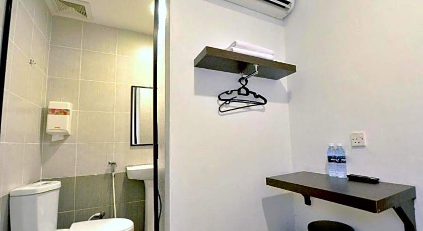 Place2stay @ Rh Plaza Hotel