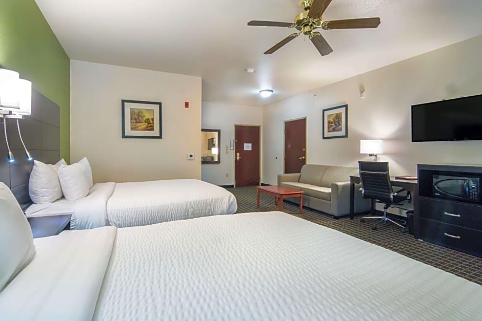 Clarion Inn and Suites Weatherford