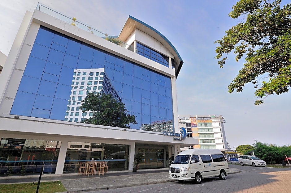 Oceania Hotel