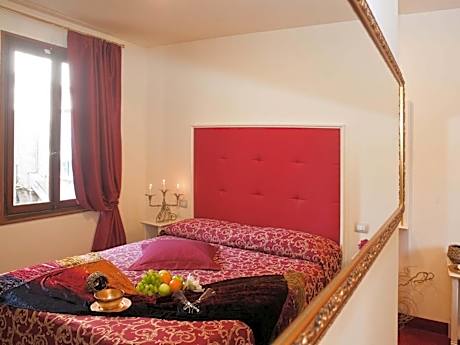 Classic Double or Twin Room