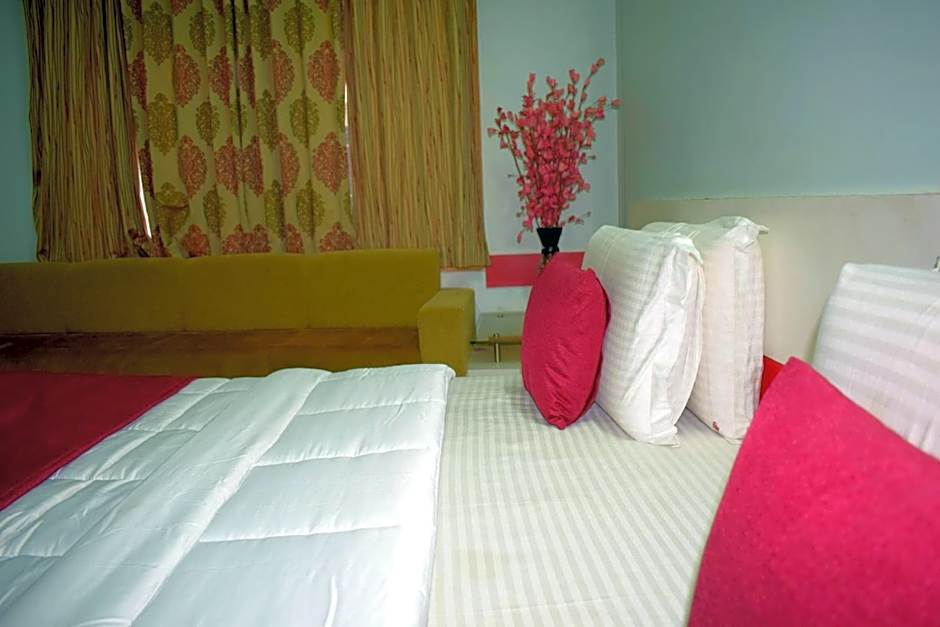 Hotel Ashapura Palace