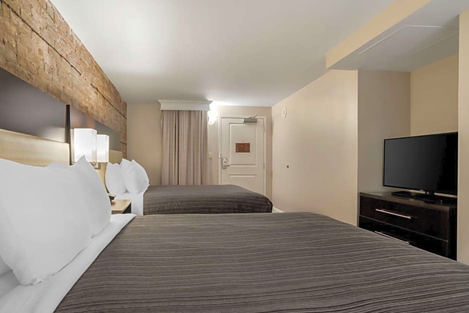 Best Western Plus St. Christopher Hotel