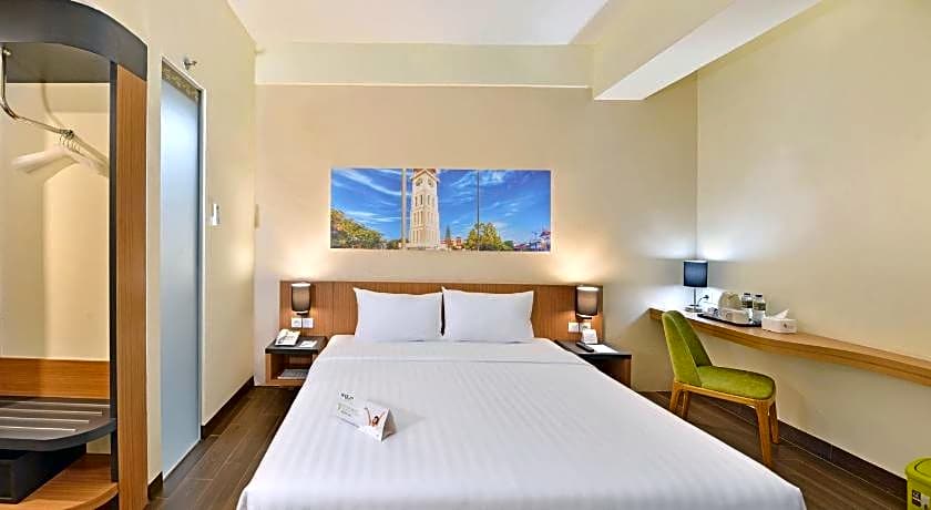 Whiz Prime Hotel Khatib Sulaiman Padang