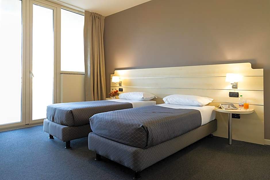 Hotel Giallo