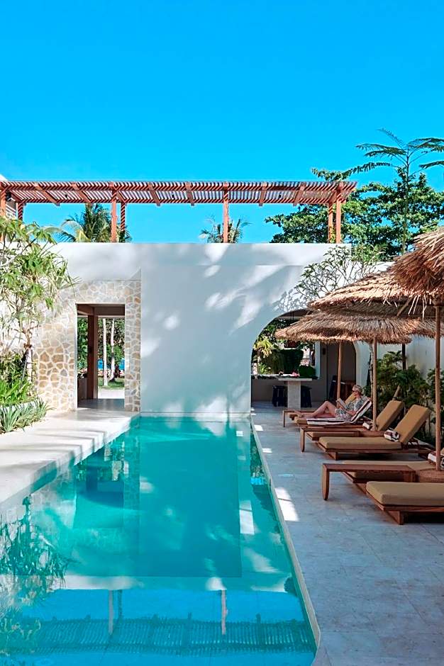 Boni Beach Lombok Hotel and Villas 