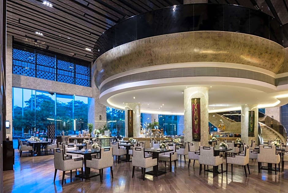 Ramada Plaza Liuzhou Liudong Hotel