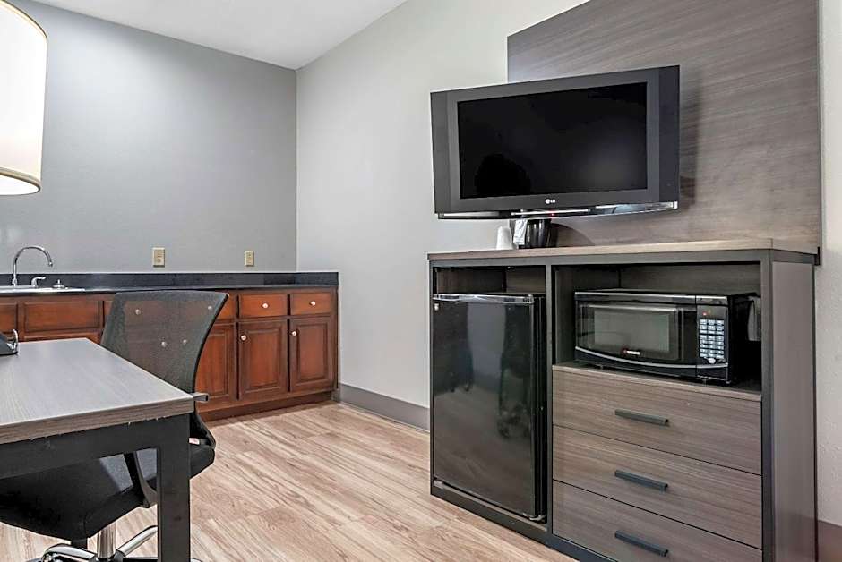 Quality Inn & Suites