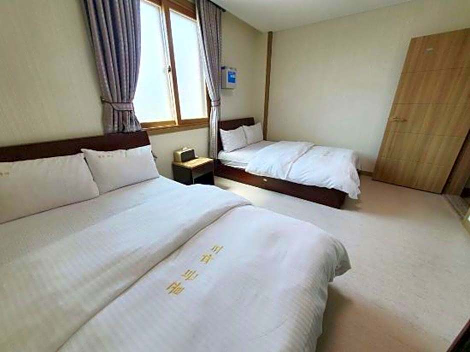 Golden Park Hotel