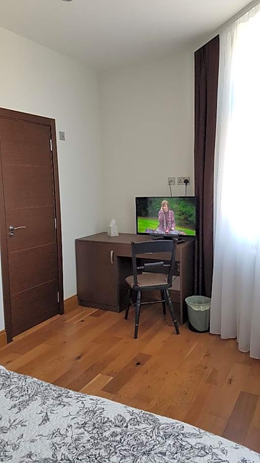 OYO The Kilburn Arms