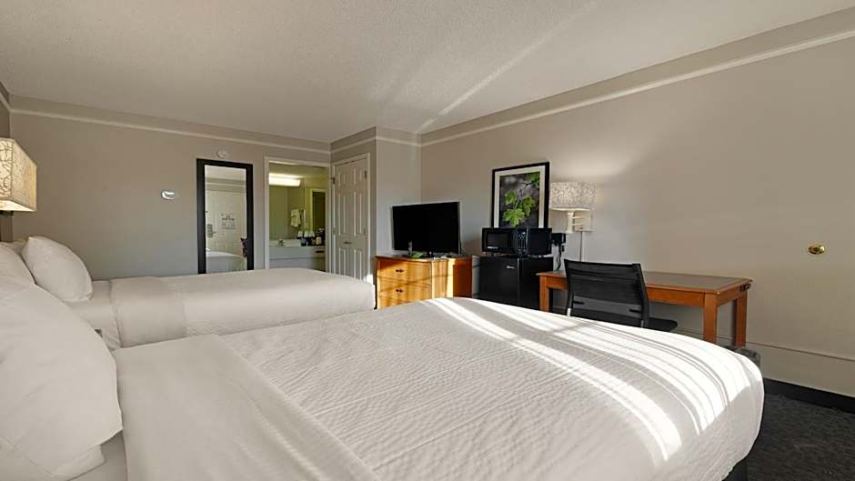 Howard Johnson by Wyndham Sacramento Downtown