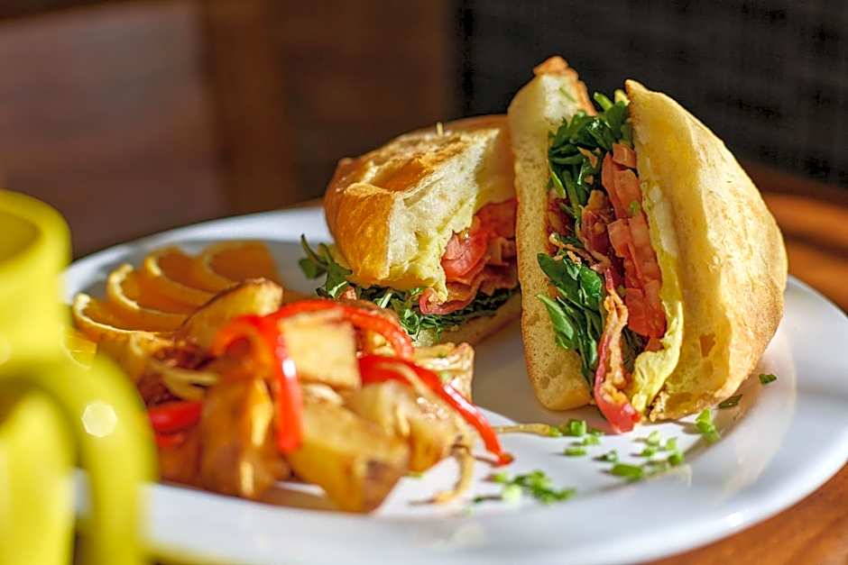 Four Points by Sheraton Salt Lake City Airport