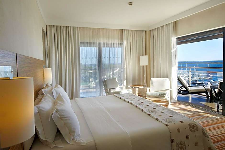 Photo 1 of 6 of Suite, Sea View