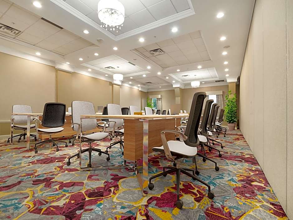 Holiday Inn Conference Centre Edmonton South By IHG