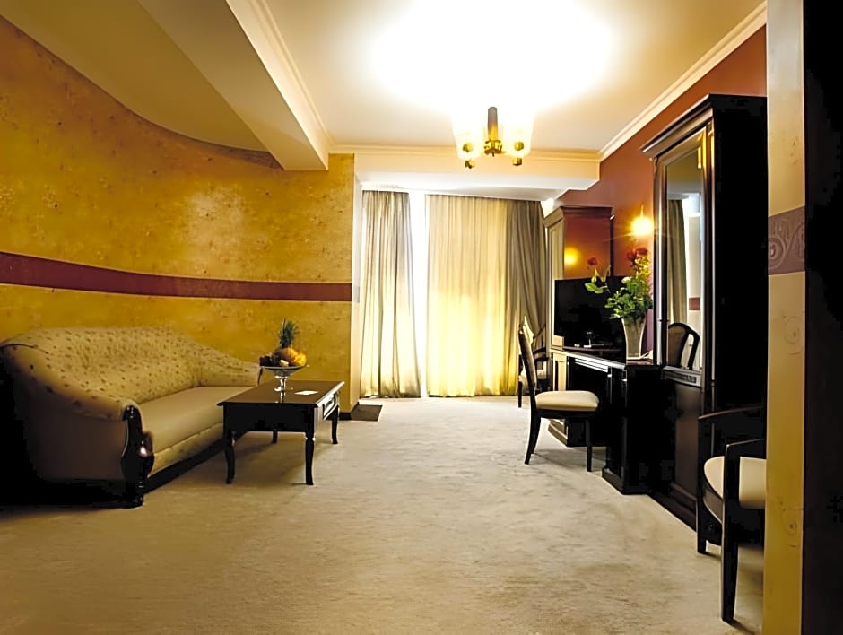 Foto 1 dari 4 — Luxury
