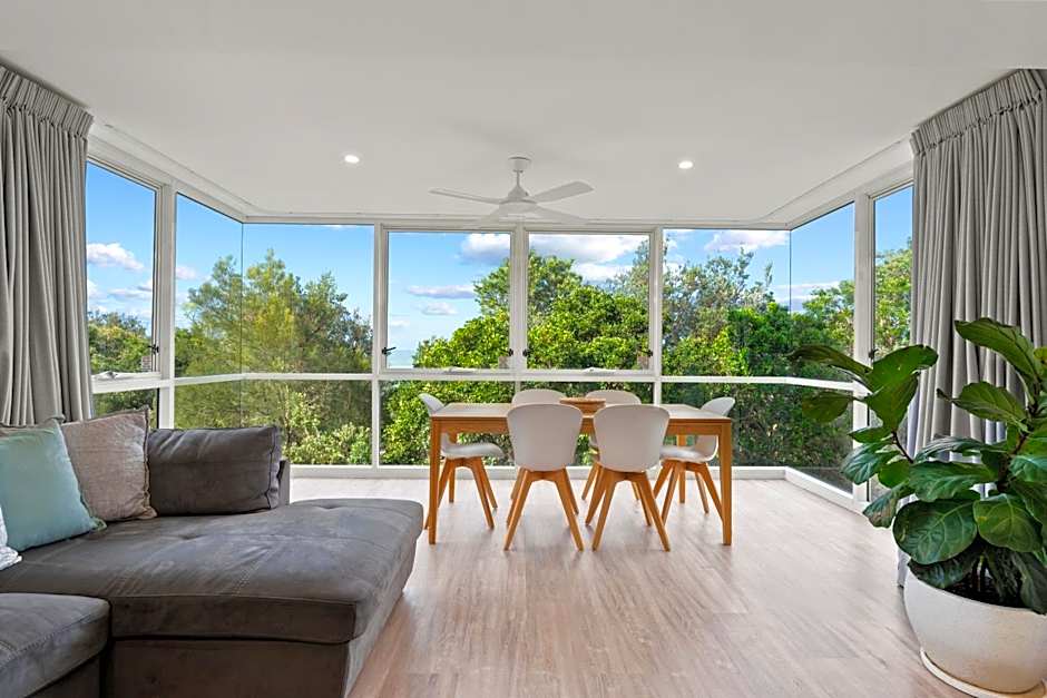 84 The Spit Holiday Apartments