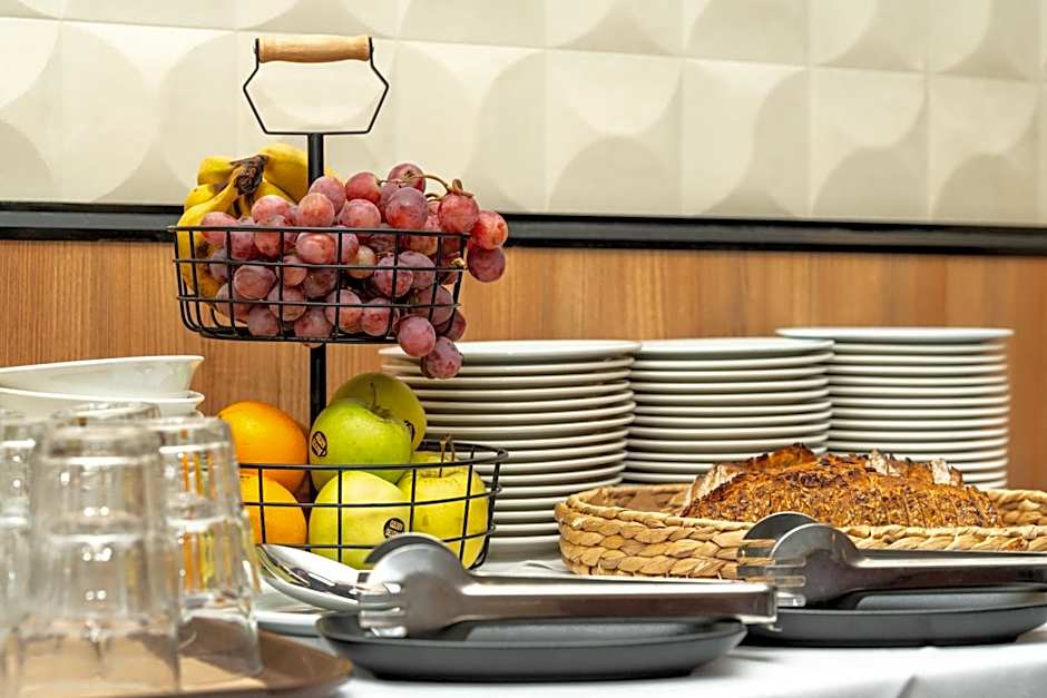 Evergreen Laurel Hotel