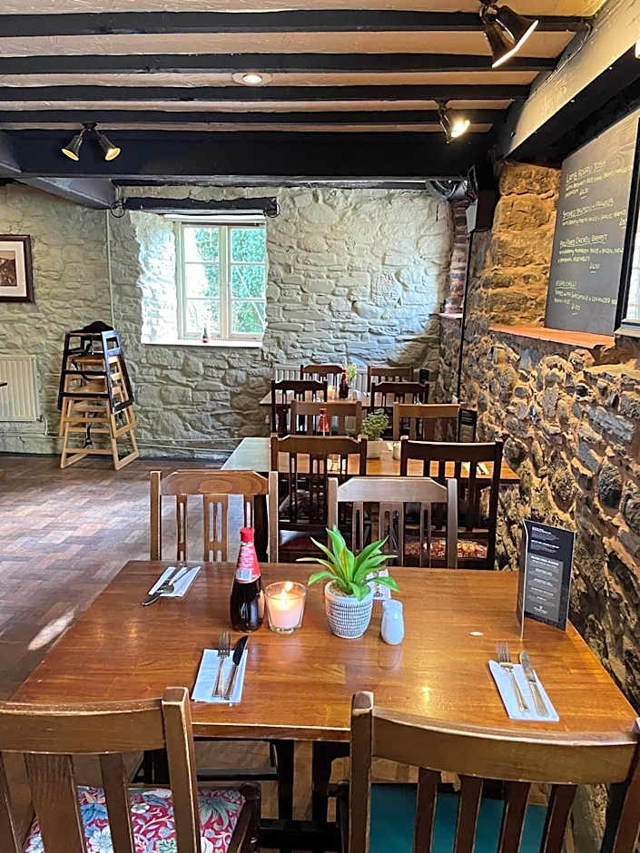 The Fountain Inn