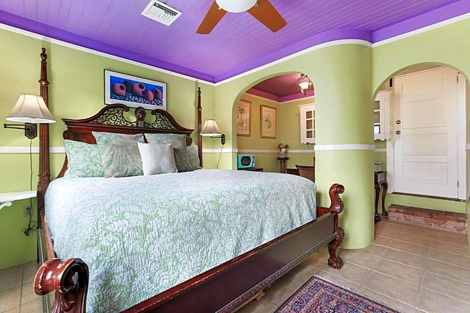 Historic Inn in the Marigny, blocks to French Quarter