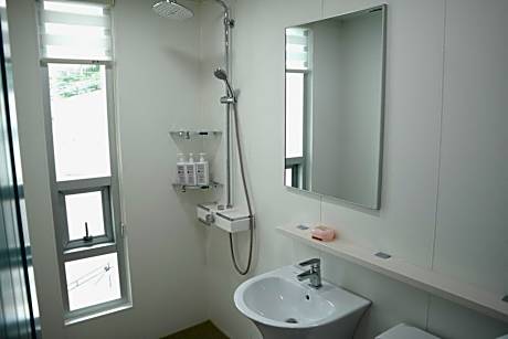 4-Bed Mixed Dormitory Room