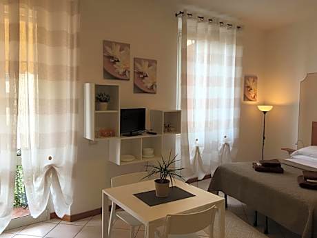 Studio (2 Adults)