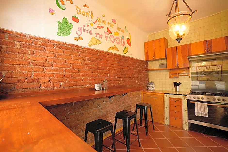 Hostal Fungi Casa Rosa