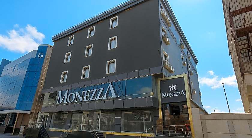 Monezza Hotel