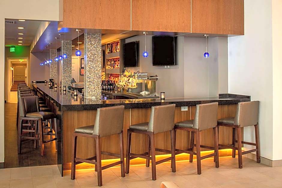 Collegian Hotel & Suites, Trademark Collection by Wyndham