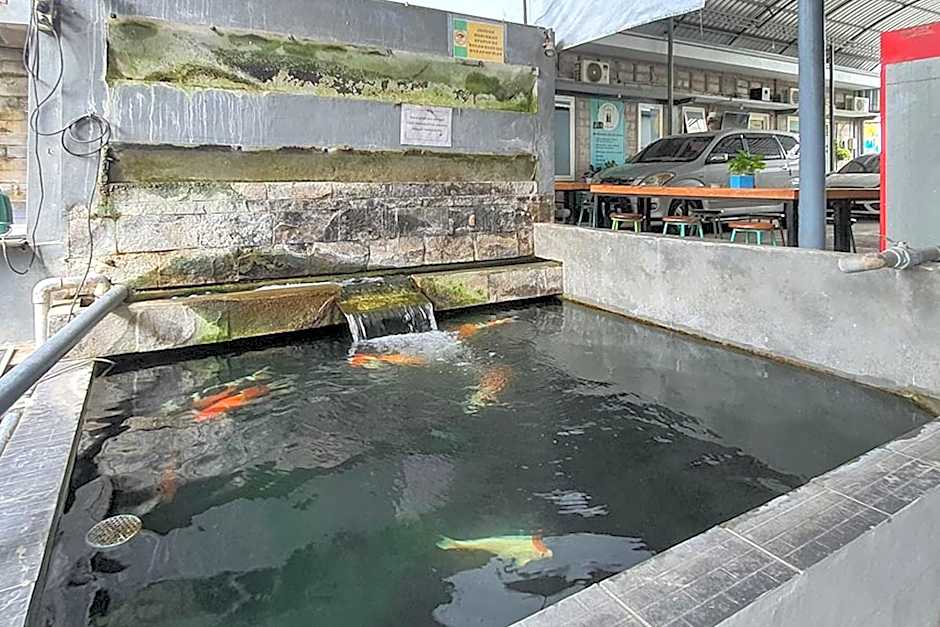 Angrumba Family Homestay near RSUD Caruban Mitra RedDoorz