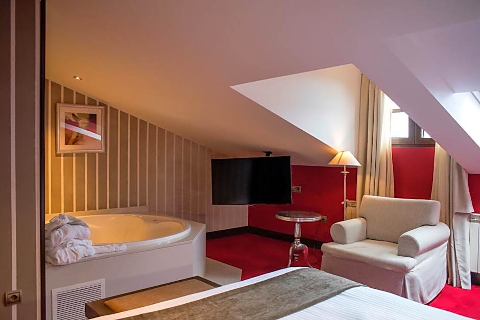 Costa Esmeralda Suites