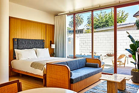 King Room with Garden View