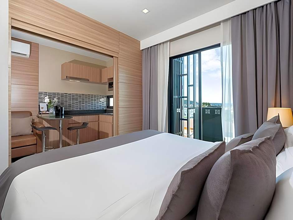 Patong Bay Residence