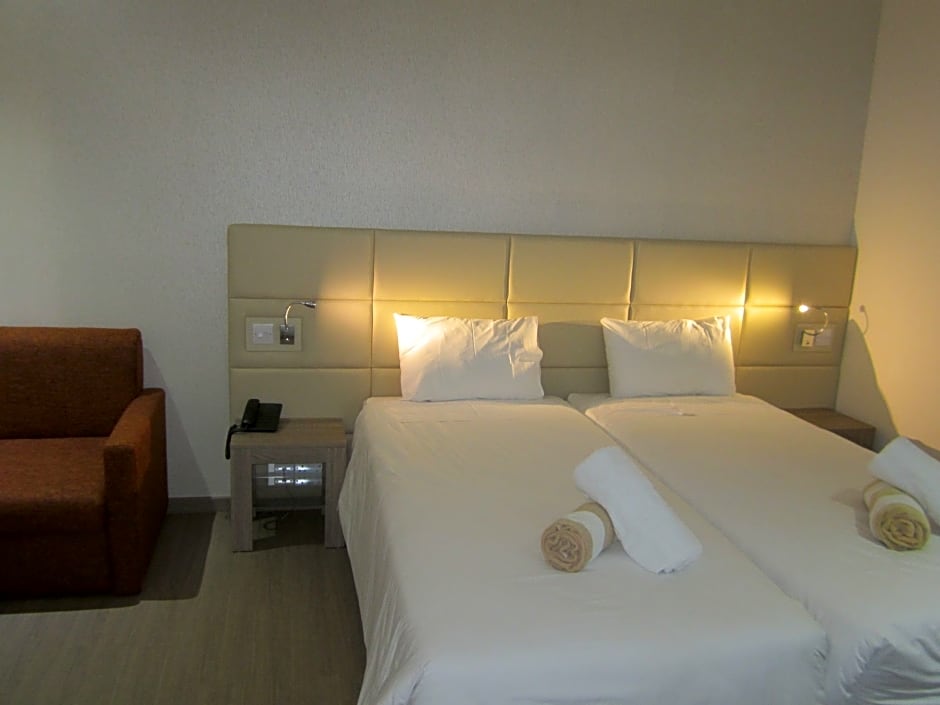 Melpo Antia Luxury Apartments & Suites