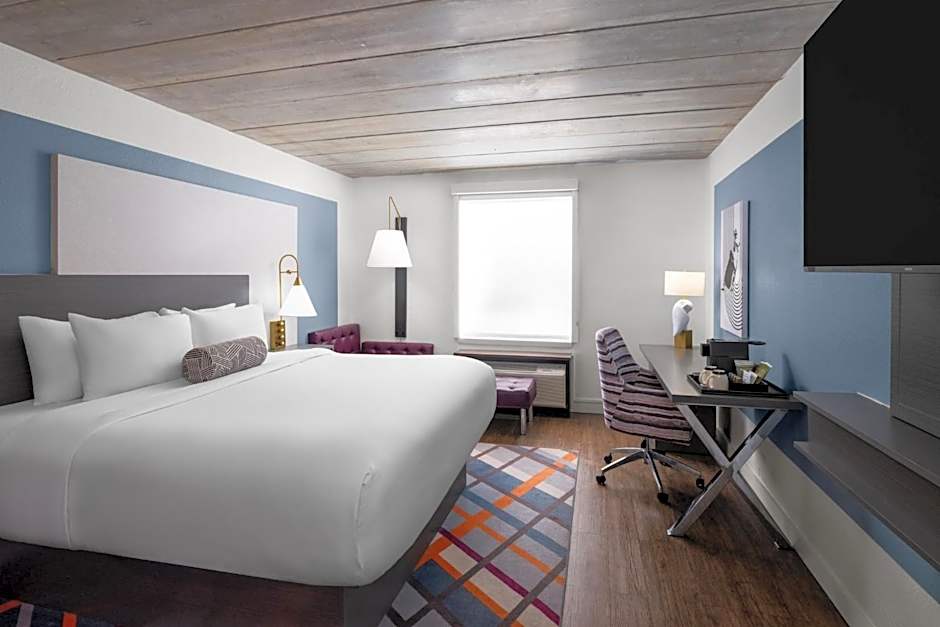 voco College Station Aggieland by IHG