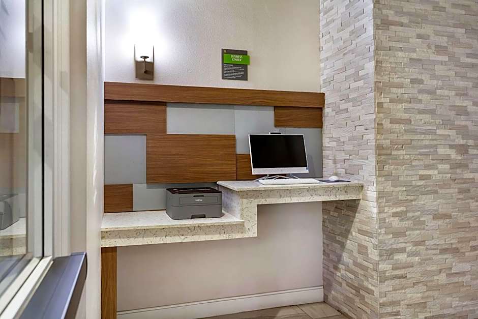La Quinta Inn & Suites by Wyndham Alvin