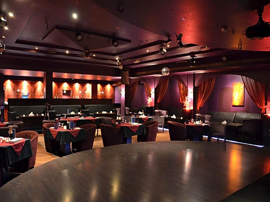 Pars International Hotel